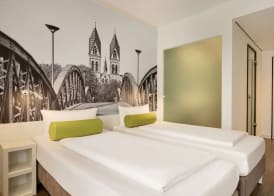 Super 8 by Wyndham Mainz Zollhafen 5