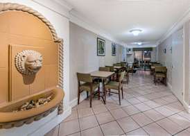 Townhouse Garden Inn & Suites San Antonio I 35 3