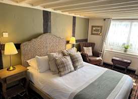 Thatched Cottage Hotel 5