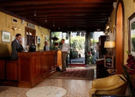 Pensione Accademia - Villa Maravege 3