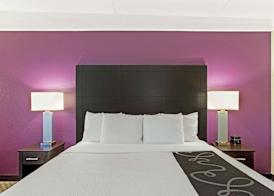 La Quinta by Wyndham Boston-Andover 4