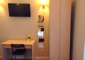 Hostal Live Natura Barcelona 2