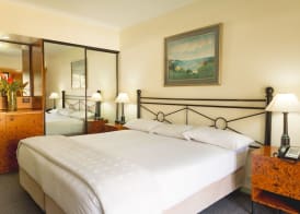 Palm Royale Cairns 3