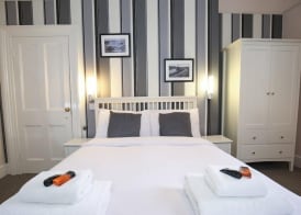 Riviera Guesthouse 3