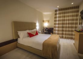 UNA HOTELS MH Matera 5