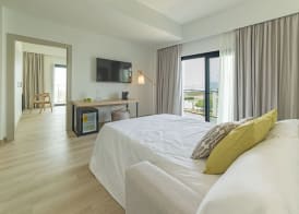 Cabogata Beach Hotel 3