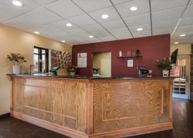 Red Roof Inn and Suites Newark - University 4