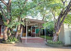 Livingstone Lodge 2