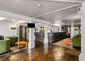 The Angus Hotel 3