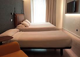 Suites Viena Plaza de España 5