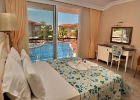 The Blue Lagoon Deluxe Hotel 3