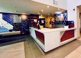 Holiday Inn Express & Suites BERKELEY by IHG 2
