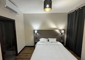 HÔTEL ROYAL MONTREUIL 3