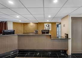 Quality Inn & Suites 5585 Ambler Drive Mississauga Ontario 3