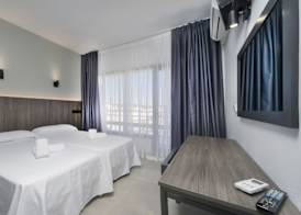 Hotel Base - Adults Only 5
