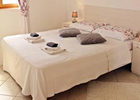 Apartments Lovro 5