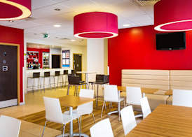 Travelodge Norwich Central Riverside 3