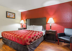 Econo Lodge Research Triangle Park 5