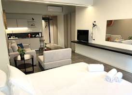 M17 Studios & Suites in the Heart of Athens 3