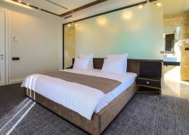 Aghababyan's Hotel 5