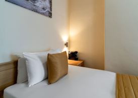 Clifton Hotel 5