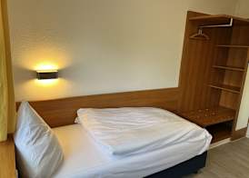 Hotel Bitzer Backnang Zentrum 24h Check In Frühstück zubuchbar gratis Parkplätze 5