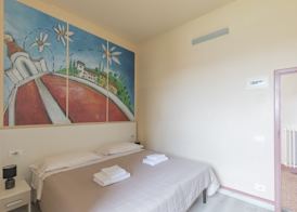 Hotel & Hostel 7 5