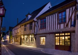 Hôtel Aux Vieux Remparts 3