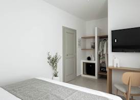 Filomare Oia Suites 4