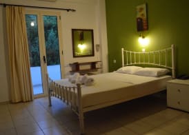 Nikos Apartments 2