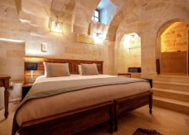 Misty Cave Hotel 5