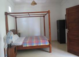 Amed Sari Beach Guesthouse 2