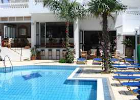 Emerald Studios & Hotel 3