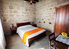 Leonidas Village Houses 3