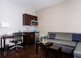 Holiday Inn Express & Suites AUSTIN NW - ARBORETUM AREA by IHG 5