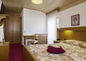 Hotel Garni Lastei 5