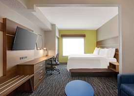 Holiday Inn Express & Suites PEMBROKE PINES-SHERIDAN ST by IHG 4