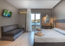 Sunday Hotel 5