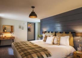 Lifeboat Inn 2