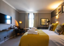 Bridge Hotel 3