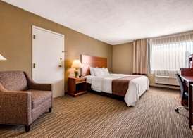 Quality Inn & Suites New Castle 3