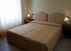 Hotel Riviera 5
