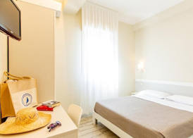 Hotel Lungomare 4