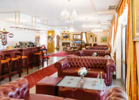 Elegant Lux Hotel 5