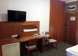 Hotel KATERAIN 4