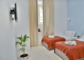 Douskos Port House 4