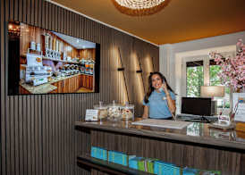 TIPTOP Hotel Burgschmiet Garni 4