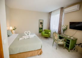 Hostal Escala Suites 5
