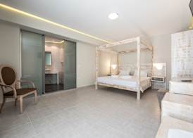 Artemis Hotel Apartments 4