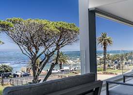 Blue Views Penthouse Beachfront Apartments 2